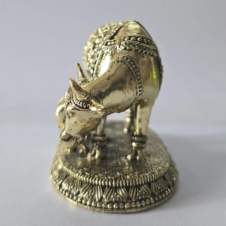 Brass Kamdhenu Cow & Calf Idol – Vastu Gau Mata Murti (Wish-Granting Cow / Kamadhenu)